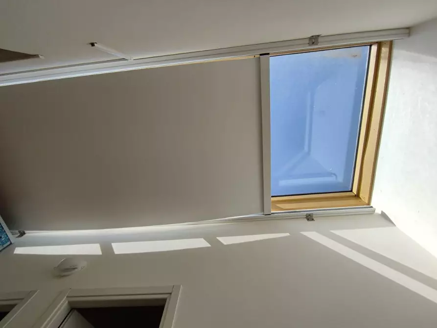 Immagine 21 di Casa trifamiliare in vendita  a Massa