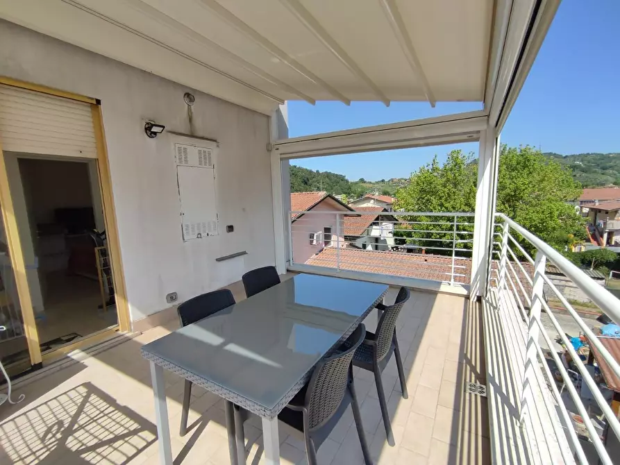 Immagine 24 di Casa trifamiliare in vendita  a Massa