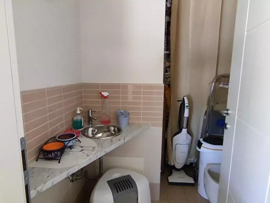 Immagine 16 di Casa trifamiliare in vendita  a Massa