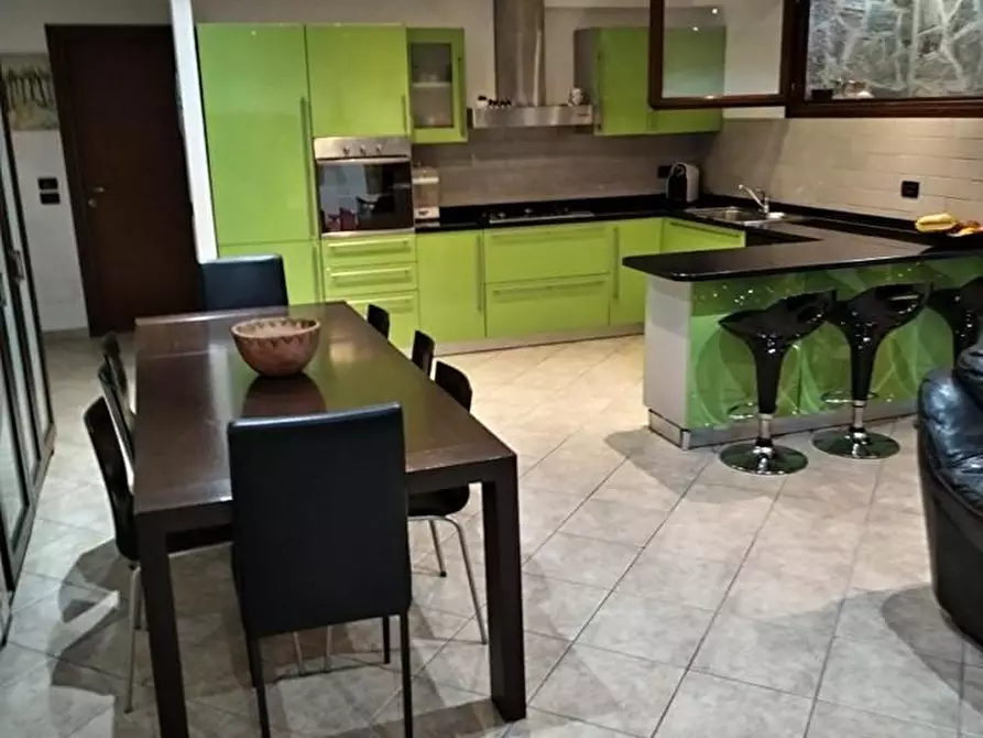 Immagine 5 di Appartamento in vendita  a Massa