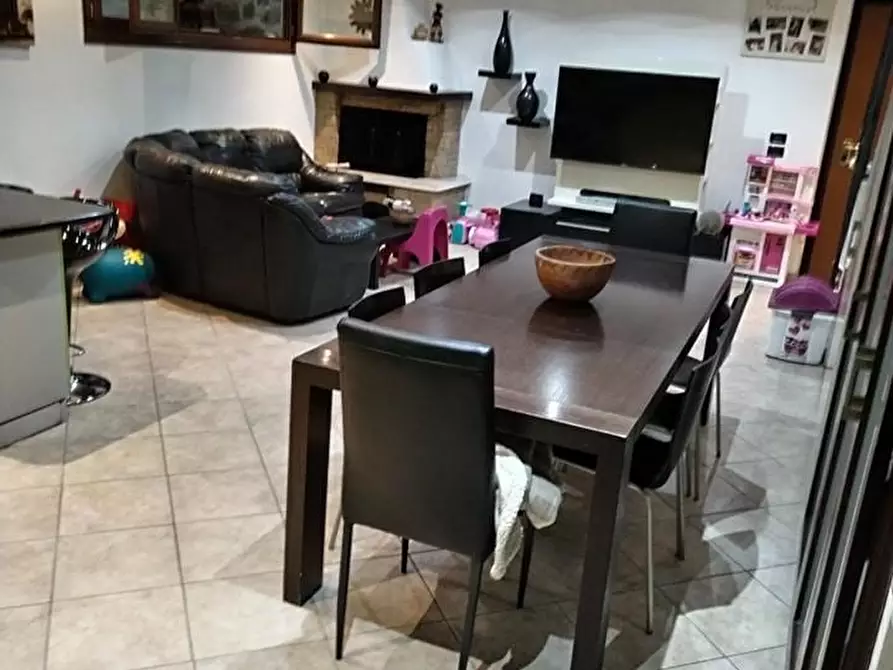 Immagine 7 di Appartamento in vendita  a Massa