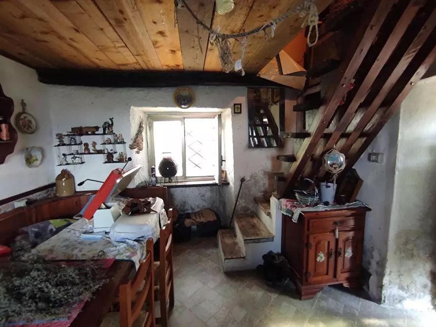 Immagine 10 di Casa semindipendente in vendita  a Fosdinovo