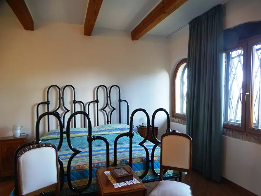 Immagine 42 di Villa in vendita  a San Miniato