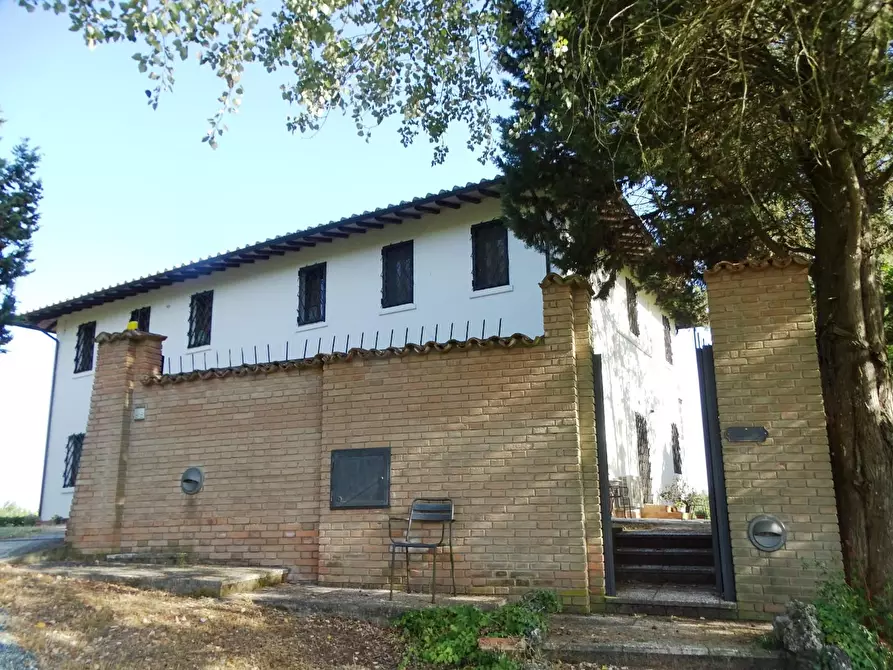 Immagine 11 di Villa in vendita  a San Miniato