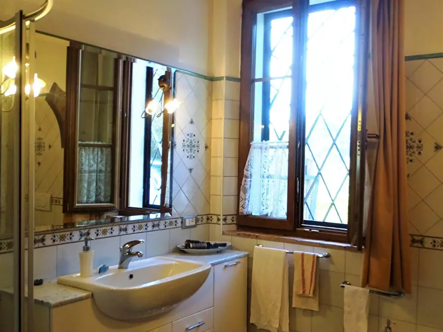 Immagine 27 di Villa in vendita  a San Miniato