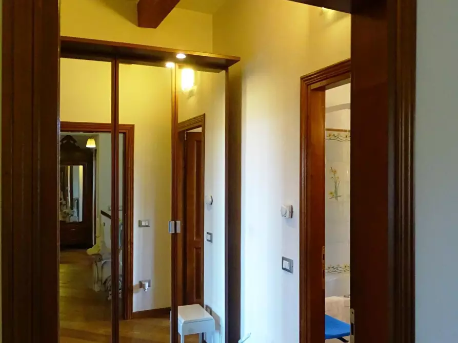 Immagine 38 di Villa in vendita  a San Miniato