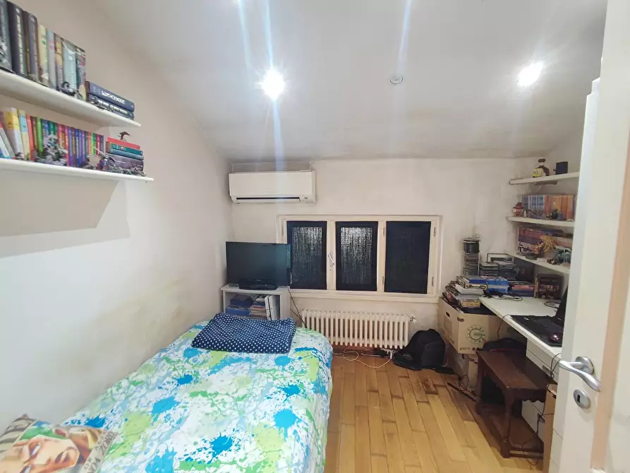 Immagine 16 di Villa in vendita  a Camaiore