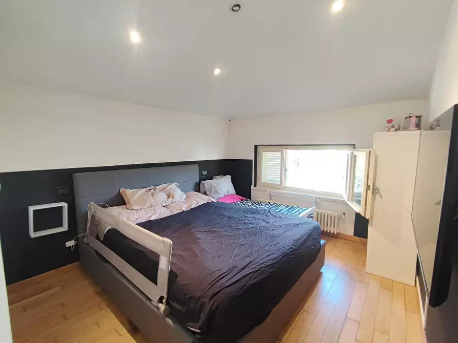 Immagine 15 di Villa in vendita  a Camaiore