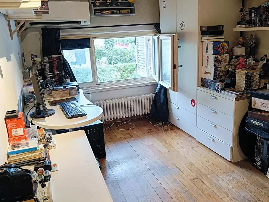 Immagine 17 di Villa in vendita  a Camaiore