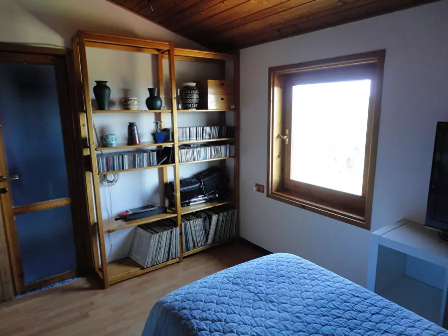 Immagine 11 di Villa in vendita  a Chianni