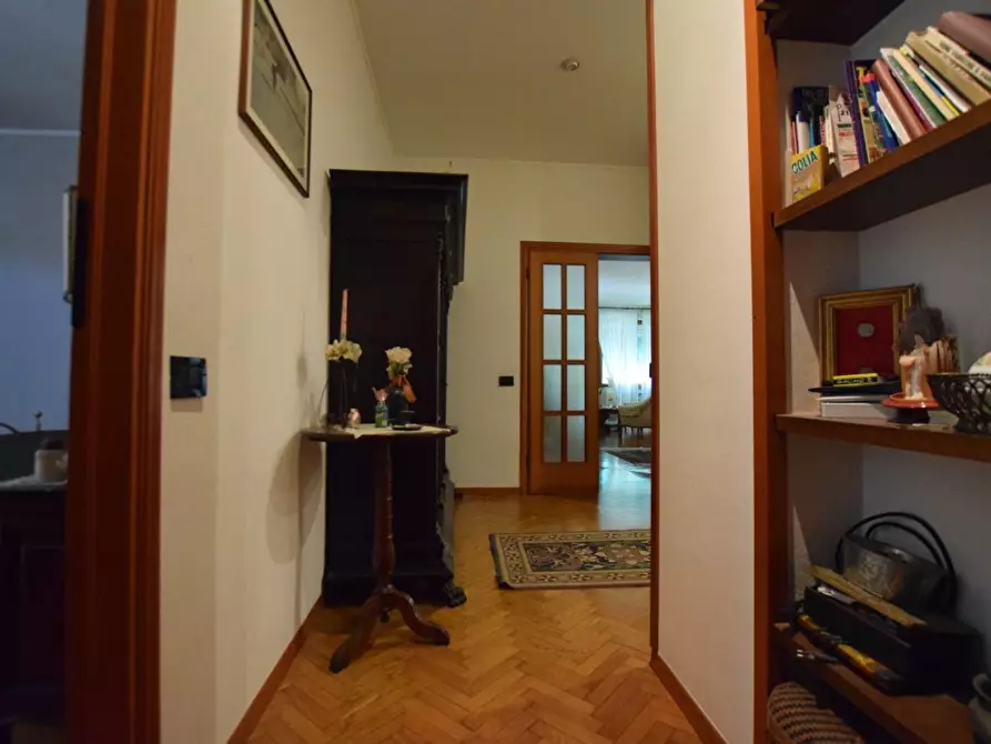 Immagine 15 di Appartamento in vendita  a Pontedera