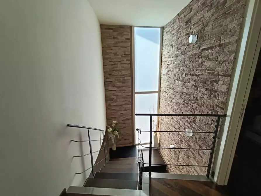 Immagine 8 di Villa in vendita  a San Giuliano Terme