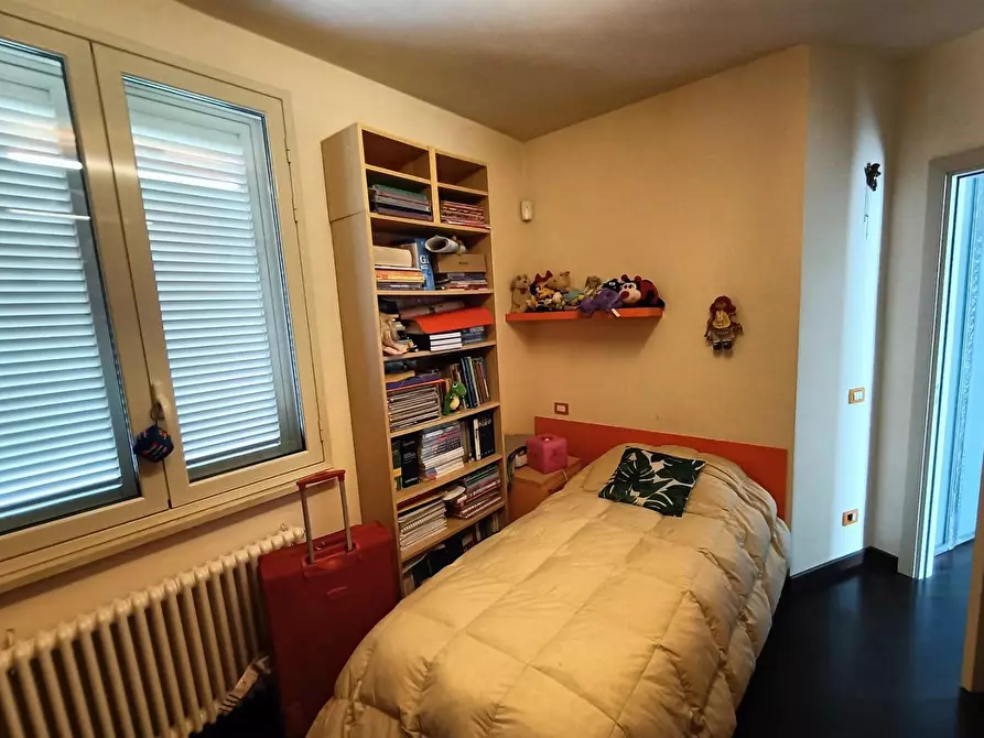 Immagine 9 di Villa in vendita  a San Giuliano Terme