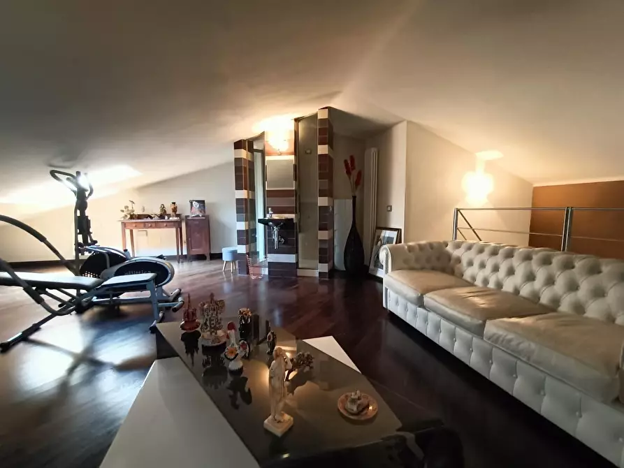 Immagine 7 di Villa in vendita  a San Giuliano Terme