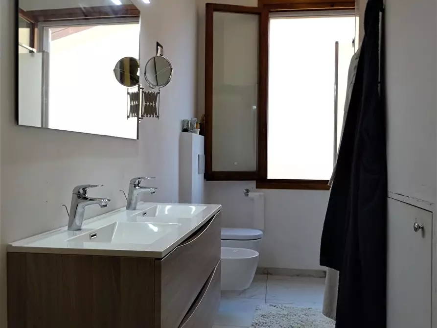 Immagine 31 di Villa in vendita  a San Miniato