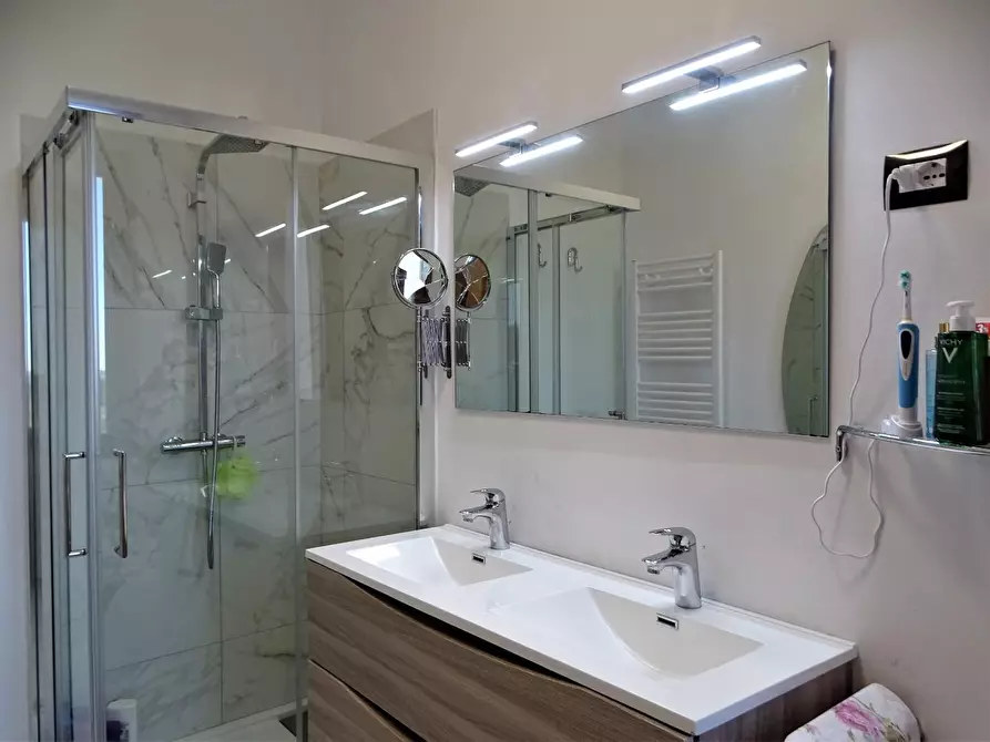 Immagine 40 di Villa in vendita  a San Miniato