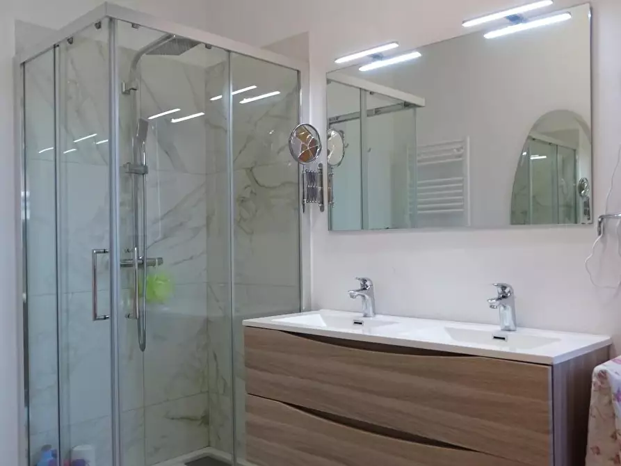 Immagine 38 di Villa in vendita  a San Miniato