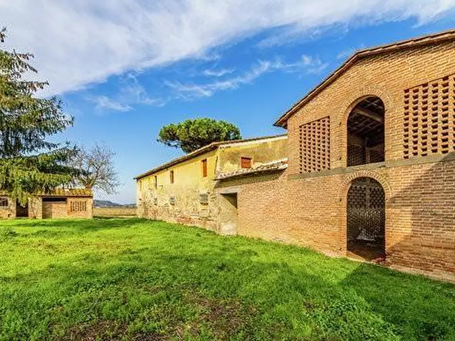 Immagine 1 di Casa colonica in vendita  a Montaione