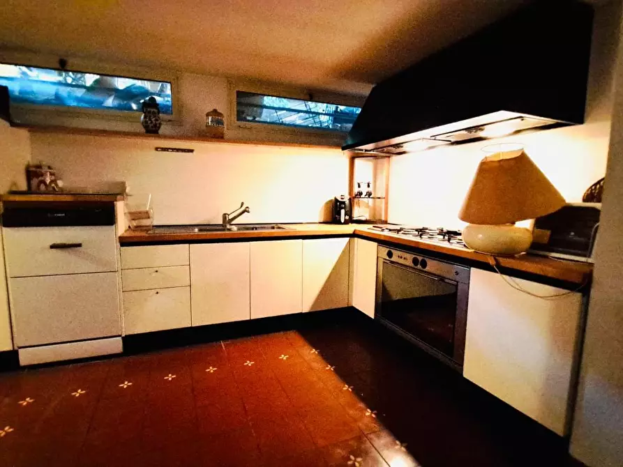 Immagine 34 di Villetta a schiera in vendita  a Viareggio