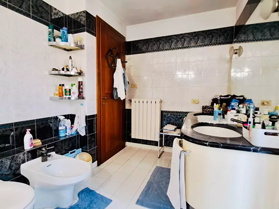 Immagine 28 di Villetta a schiera in vendita  a Viareggio