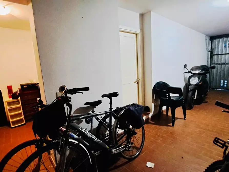 Immagine 40 di Villetta a schiera in vendita  a Viareggio