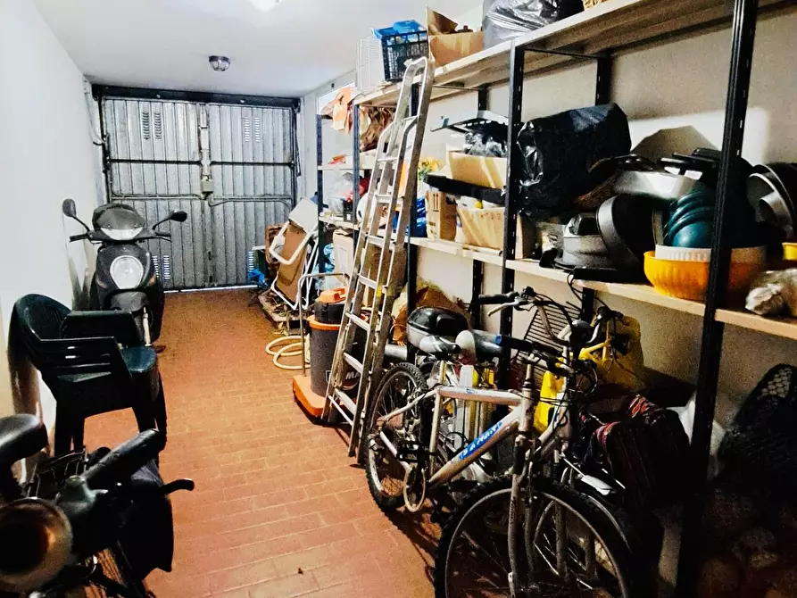 Immagine 39 di Villetta a schiera in vendita  a Viareggio