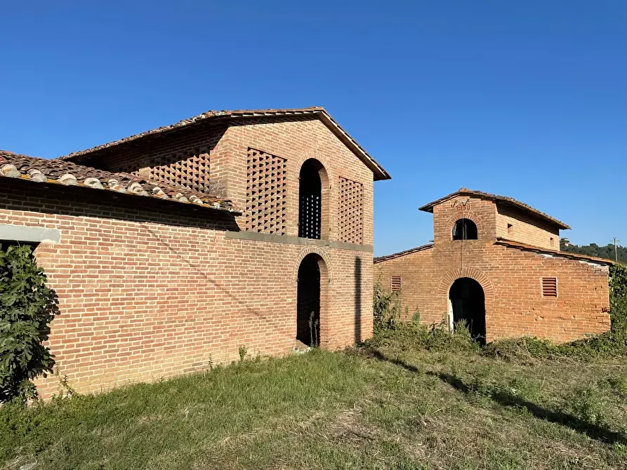 Immagine 51 di Azienda agricola in vendita  a Montaione