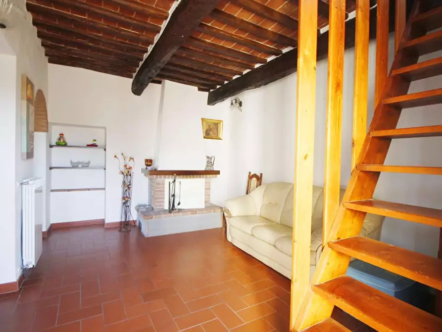 Immagine 18 di Rustico / casale in vendita  a Vinci