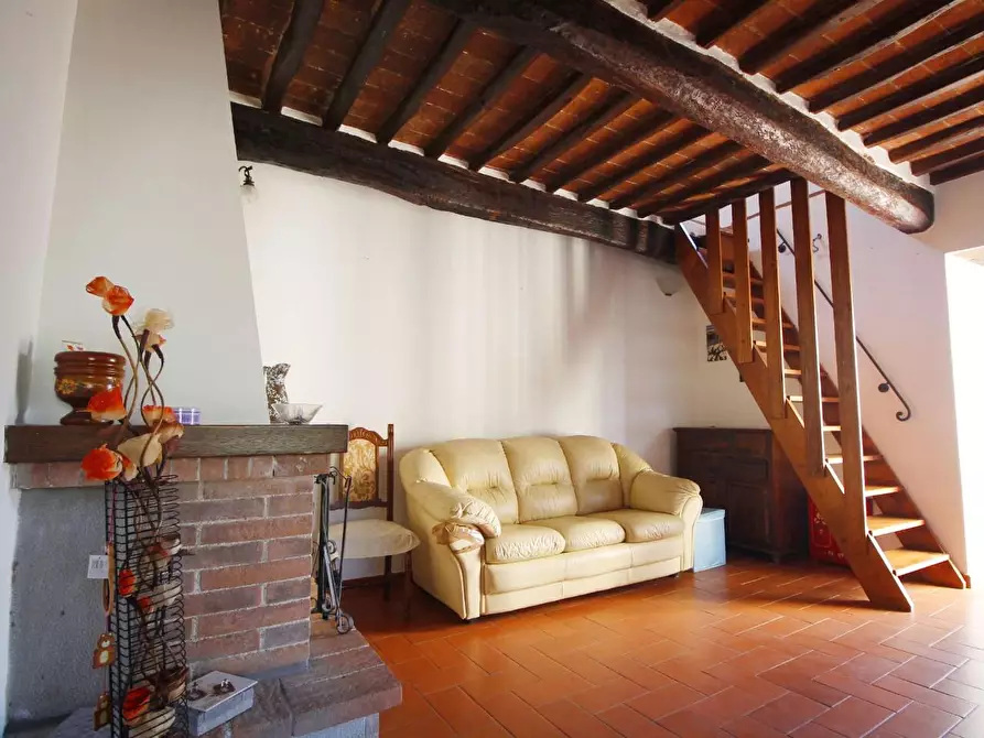 Immagine 15 di Rustico / casale in vendita  a Vinci