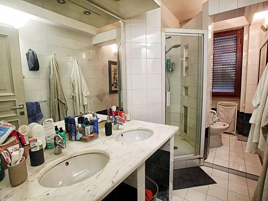 Immagine 11 di Appartamento in vendita  a Pisa