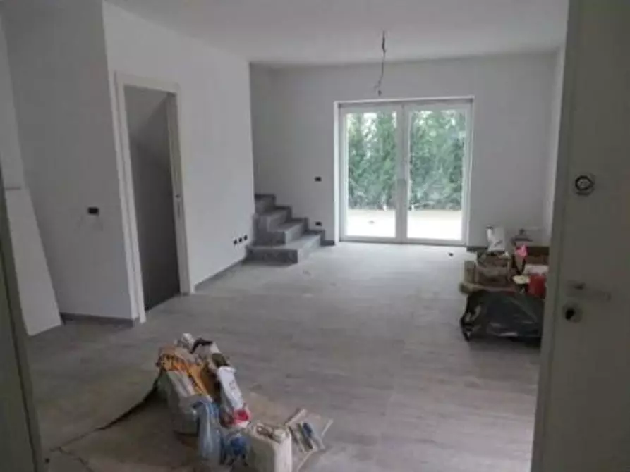 Immagine 17 di Casa indipendente in vendita  a Montignoso