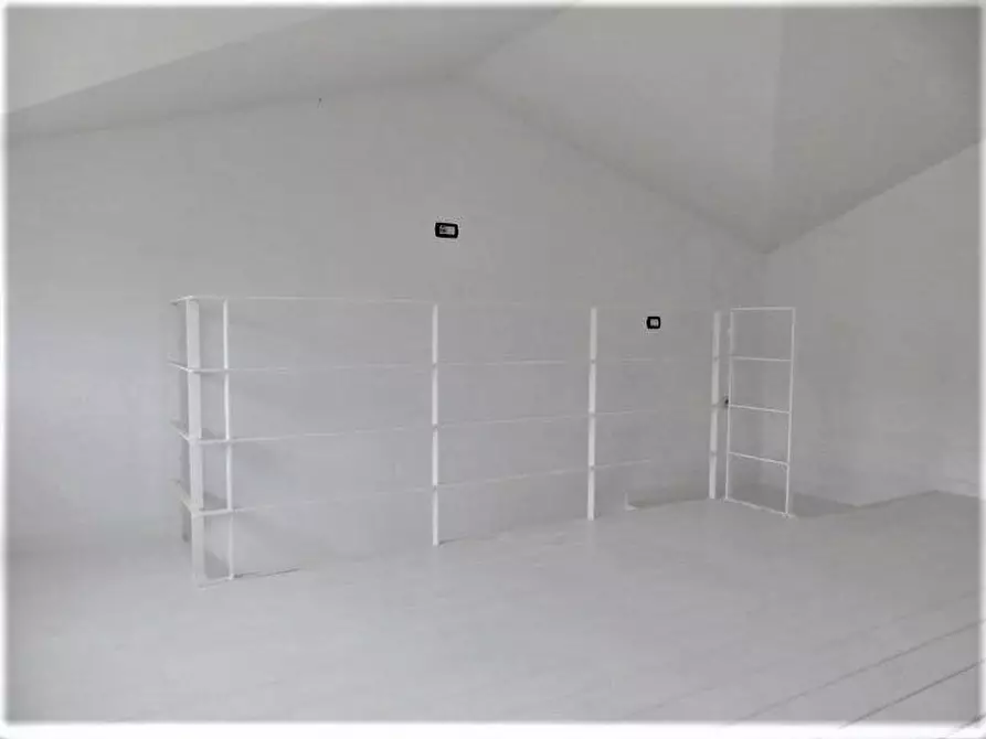 Immagine 38 di Casa indipendente in vendita  a Montignoso