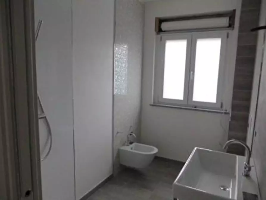 Immagine 18 di Casa indipendente in vendita  a Montignoso