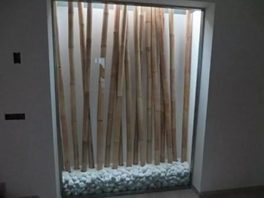 Immagine 25 di Casa indipendente in vendita  a Montignoso