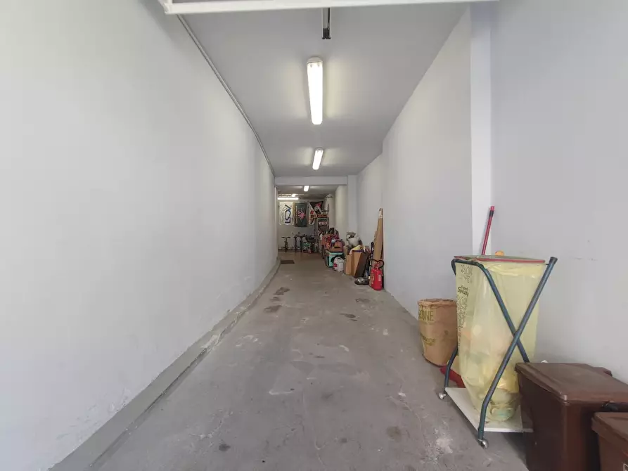 Immagine 19 di Villa in vendita  a Viareggio