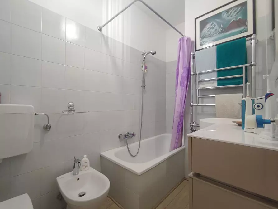 Immagine 5 di Villa in vendita  a Viareggio