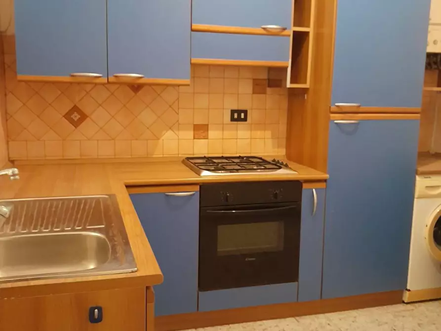 Immagine 6 di Appartamento in vendita  a Livorno