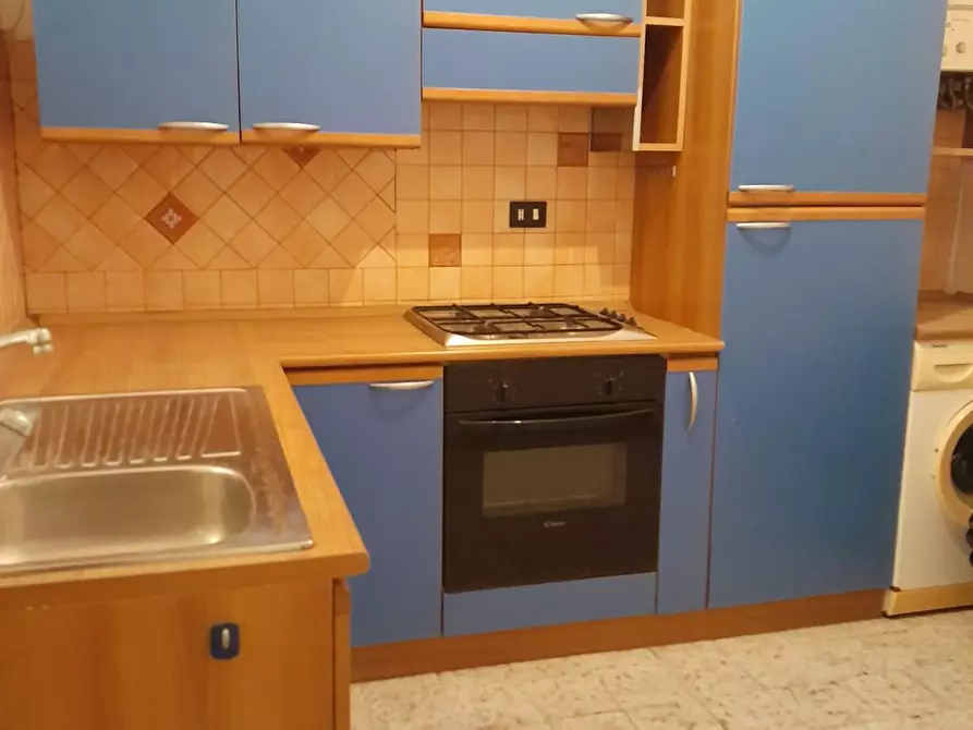 Immagine 5 di Appartamento in vendita  a Livorno