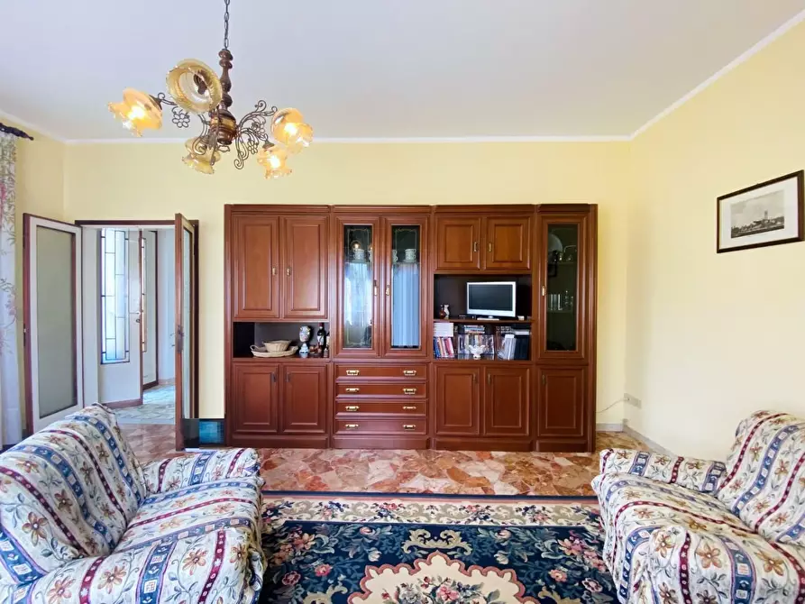 Immagine 9 di Casa indipendente in vendita  a Pietrasanta