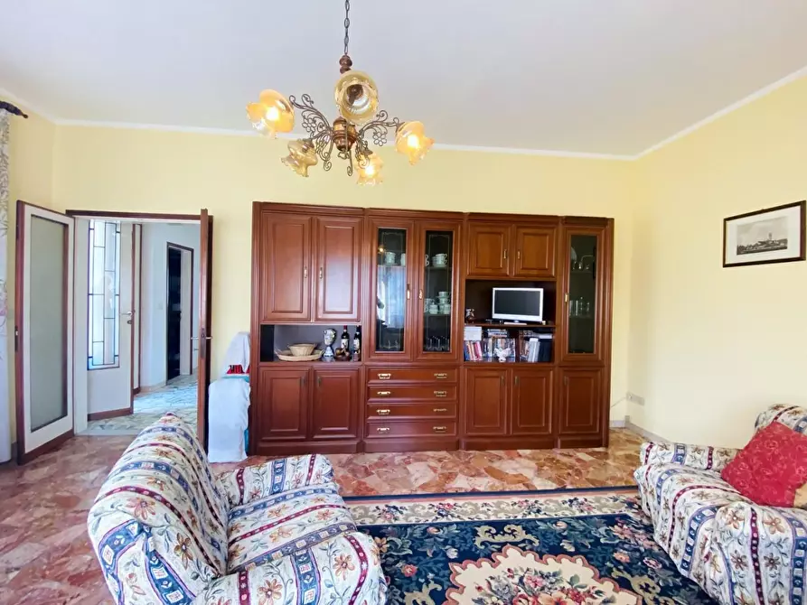 Immagine 8 di Casa indipendente in vendita  a Pietrasanta