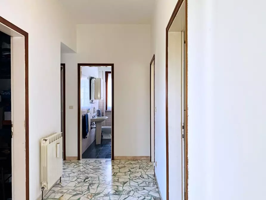 Immagine 13 di Casa indipendente in vendita  a Pietrasanta
