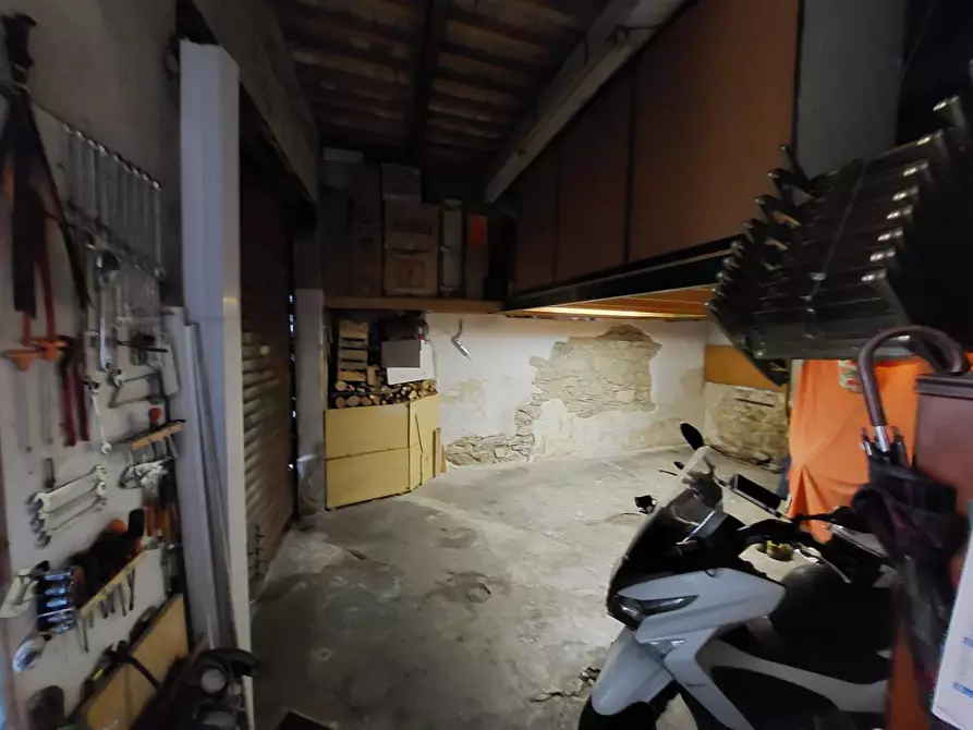 Immagine 10 di Appartamento in vendita  a Buti