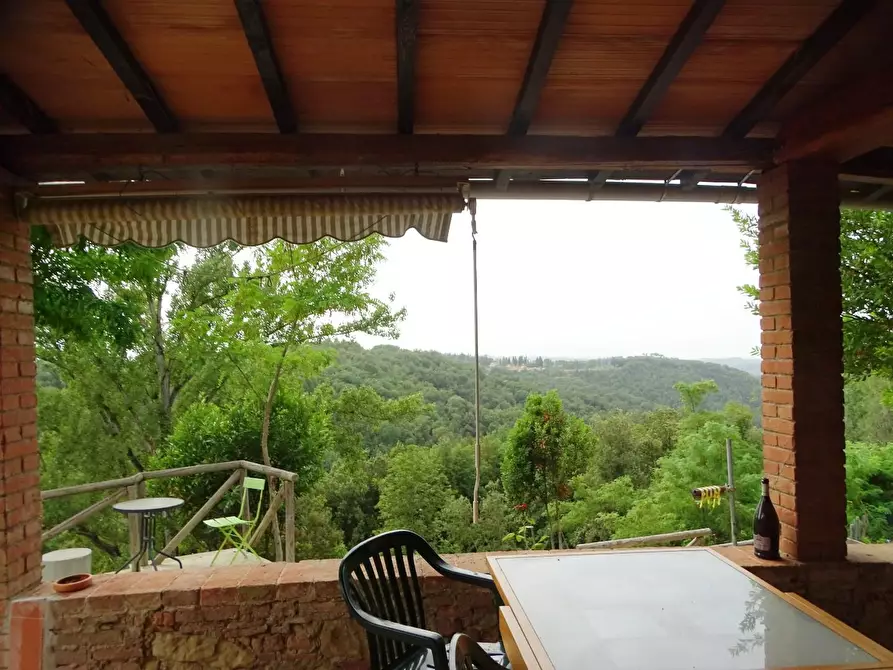 Immagine 12 di Porzione di casa in vendita  a Palaia