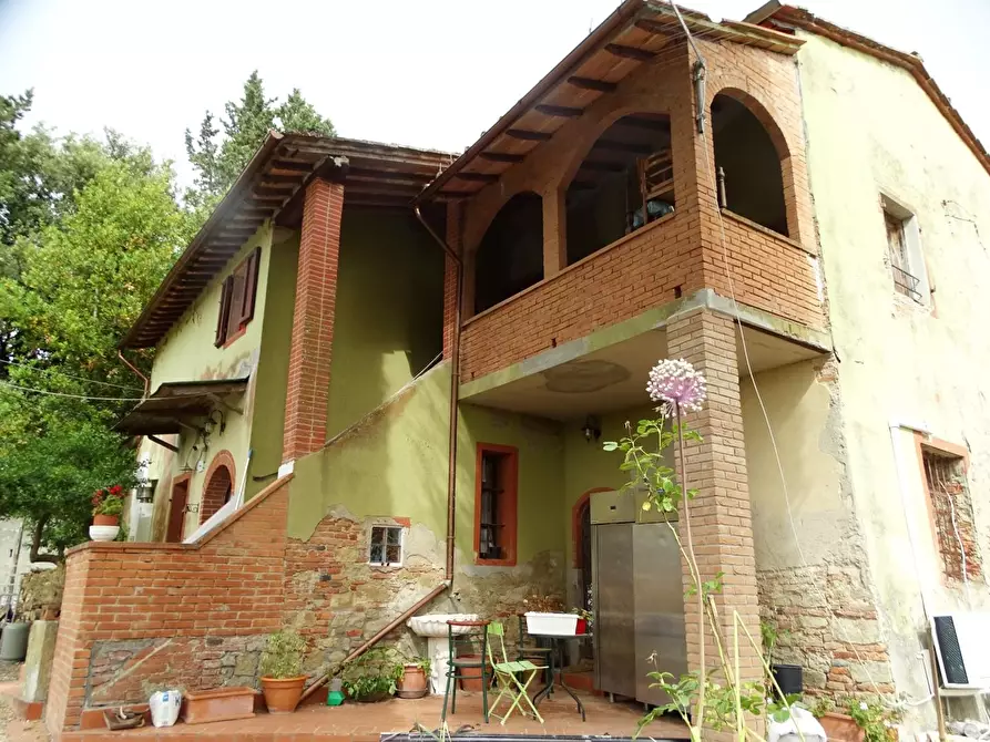 Immagine 2 di Porzione di casa in vendita  a Palaia