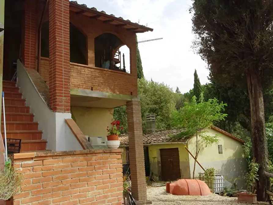 Immagine 18 di Porzione di casa in vendita  a Palaia