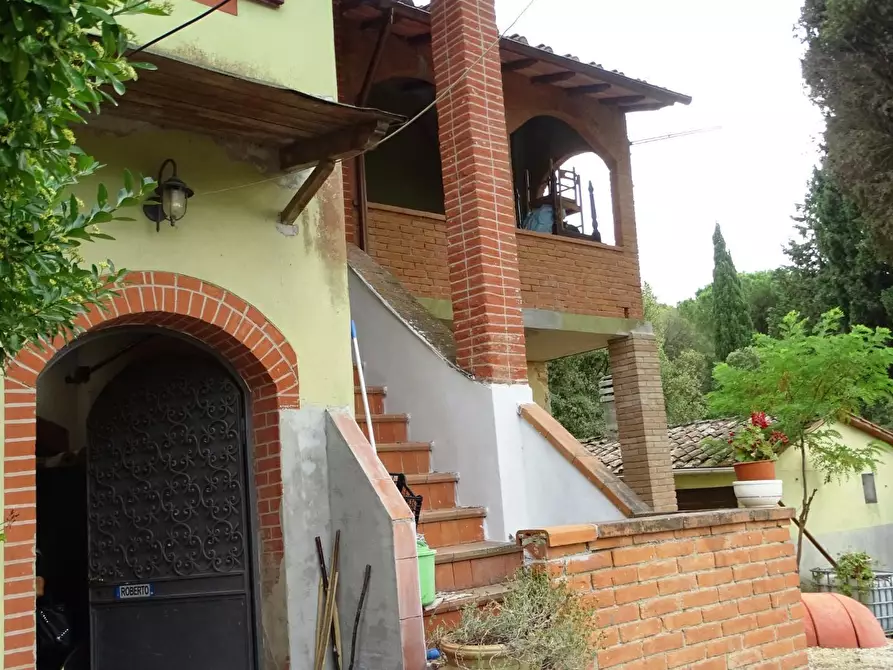 Immagine 4 di Porzione di casa in vendita  a Palaia