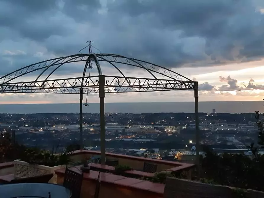 Immagine 66 di Villa in vendita  a Massa