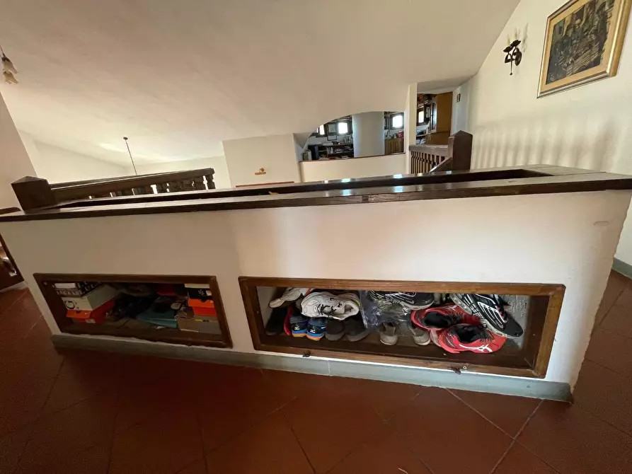 Immagine 51 di Villa in vendita  a Massa