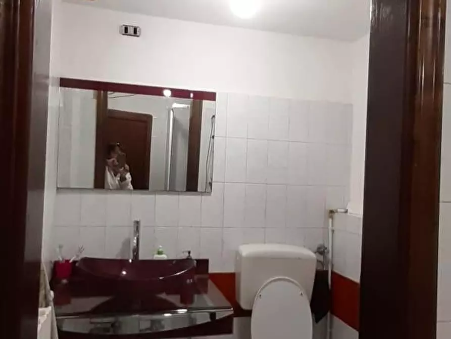 Immagine 62 di Villa in vendita  a Massa