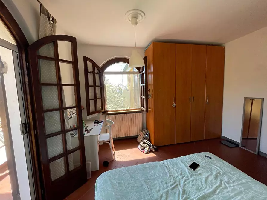 Immagine 30 di Villa in vendita  a Massa